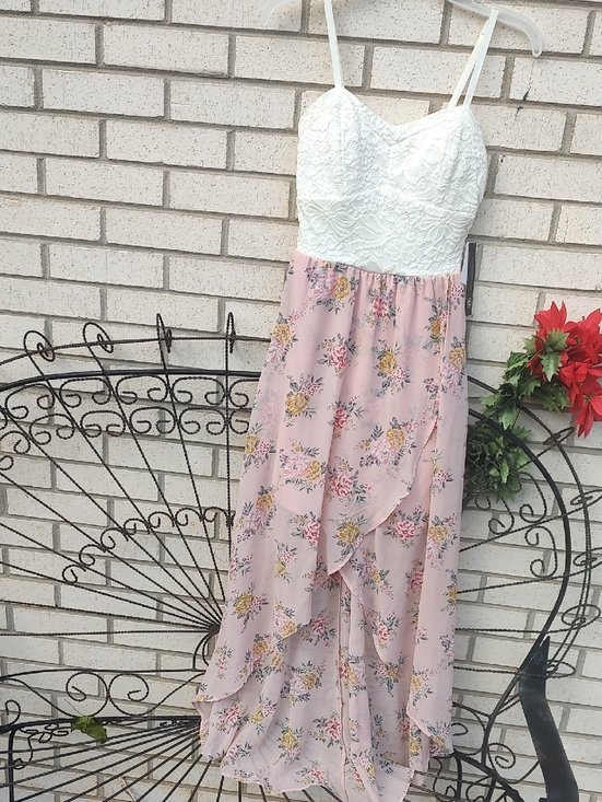 As U Wish Dresses & Skirts - As U Wish/Lace & 🌺 Dress